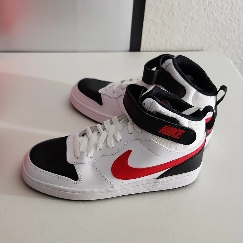 Nike Court Shoes Sneakers Mid Size 6Y - 7.5 women